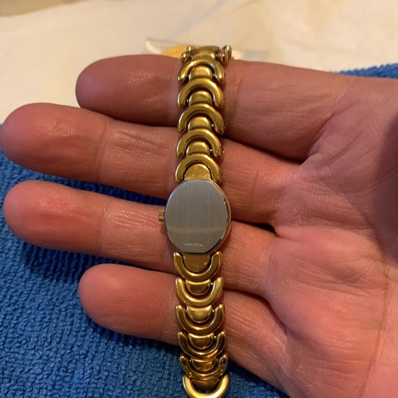 Wittnauer Watch - Picture 3 of 4